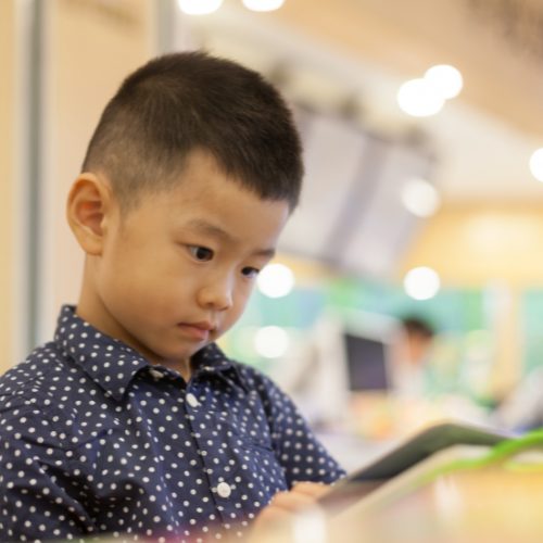 Zmiany longitudialne i wartość predykcyjna grubości naczyniówki